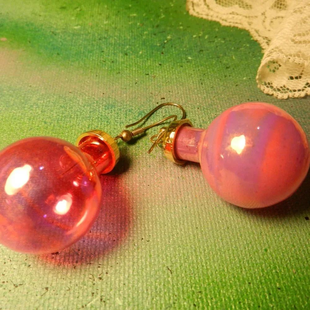 VTG Contempo pink Barbiecore earrings pierced Christmas ornament gold tone caps